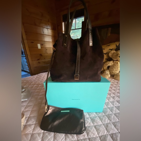 Tiffany & Co.Chocolate Brown Leather (Reversible) Shoulder. Preowned. Beautiful - Picture 2 of 15